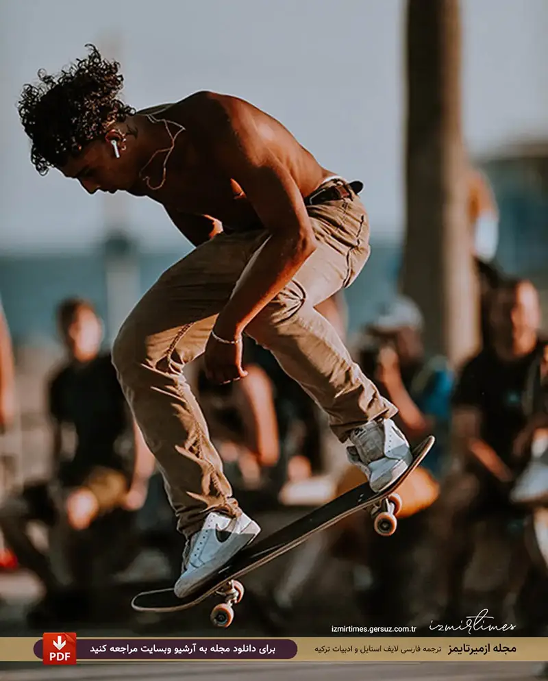 مجله ازمیر تایمز - پسر اسکیت سوار در روزجهانی اسکیت بورد به همراه فیلم و ویدیو